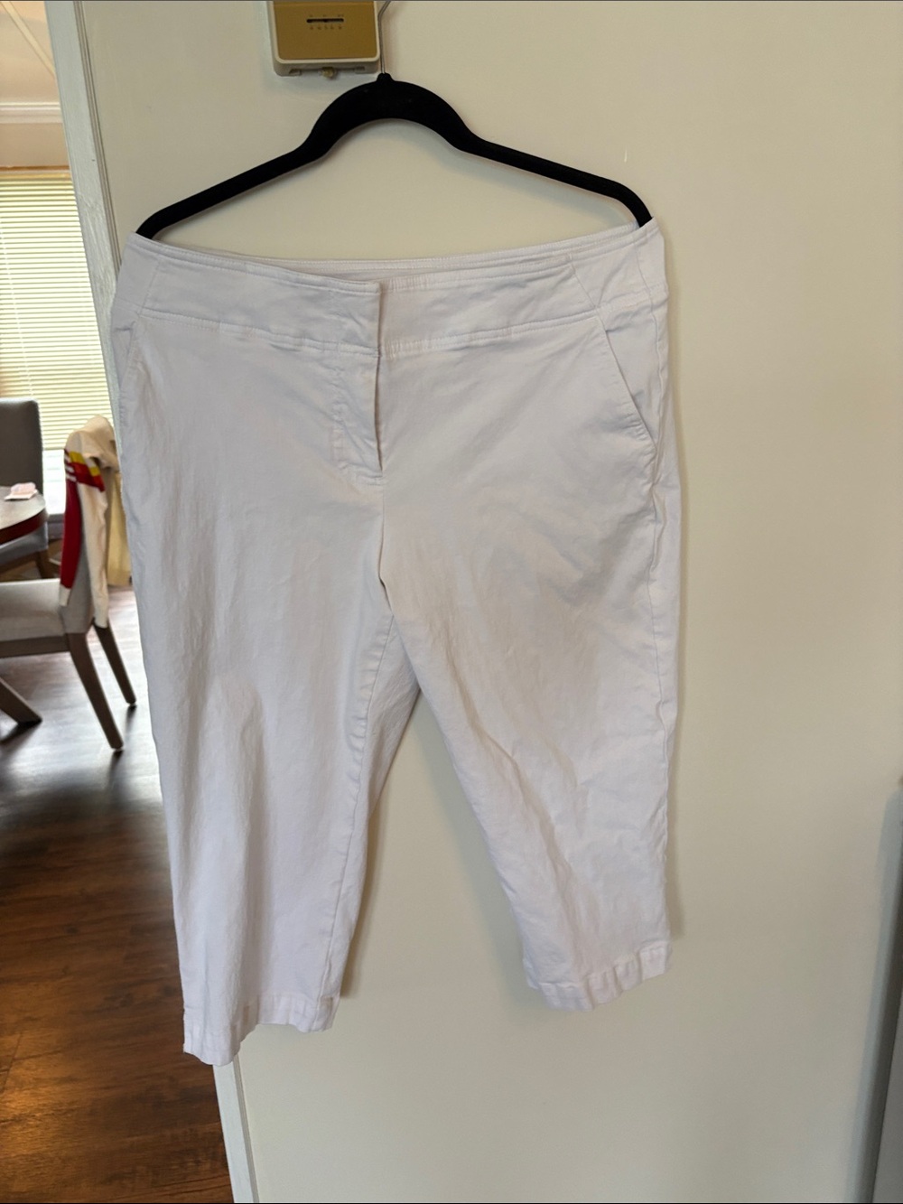 IZOD  White Golf pants (12) & sleeveless XL shirt -